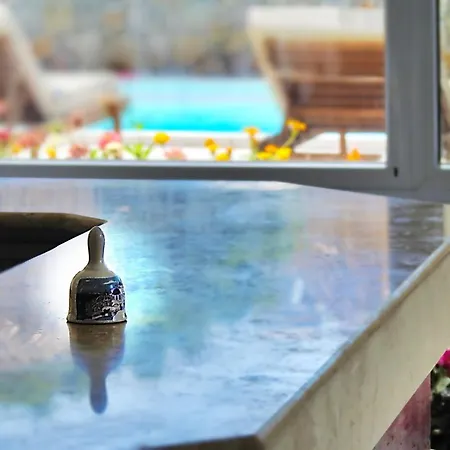 Avraki Hotel Kamari (Santorini)