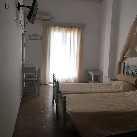 Avraki Hotel 3*