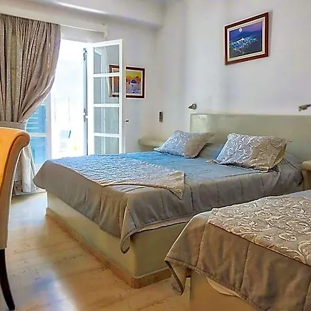 Avraki Отель