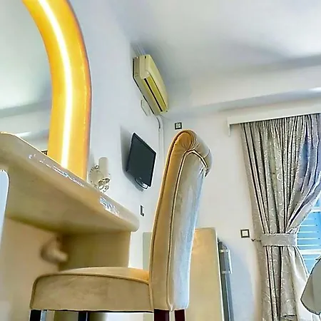 Avraki 3*