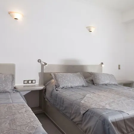 Hotel Avraki Kamari (Santorini)