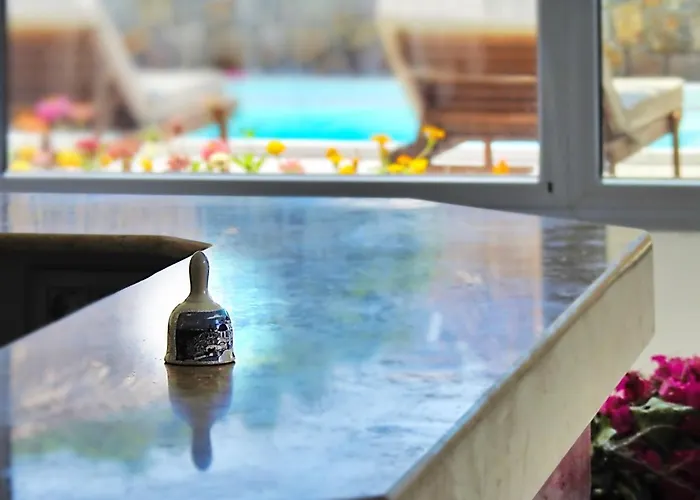 Avraki Hotel Kamari (Santorini)