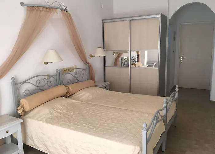 Avraki Hotel Kamari (Santorini)